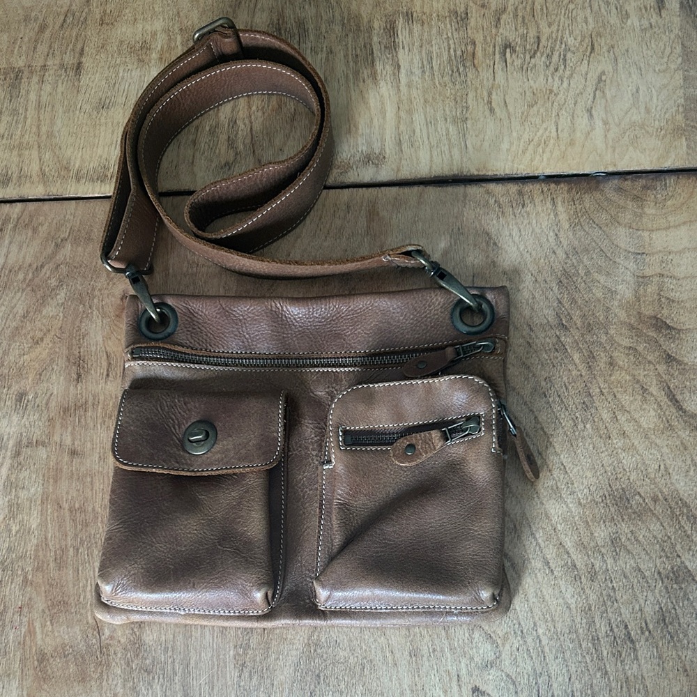 Roots Villager Brown Leather Crossbody Bag